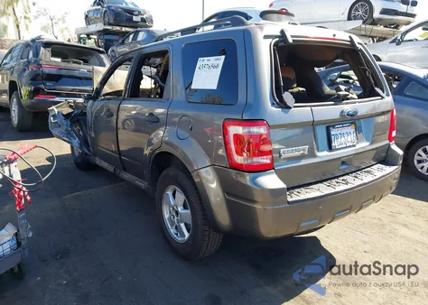 2012 Ford Escape Xlt z USA, uszkodzony, nr VIN 1FMCU0D7XCKB31708